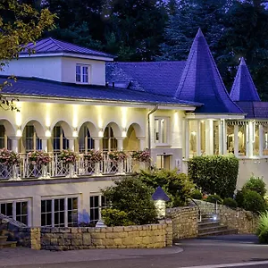 Domaine De La Forêt Hotel